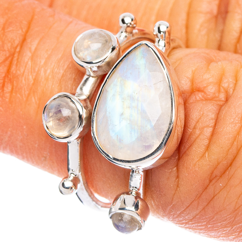 Rainbow Moonstone 925 Sterling Silver Premium Ring Size 6 (925 Sterling Silver) R6606