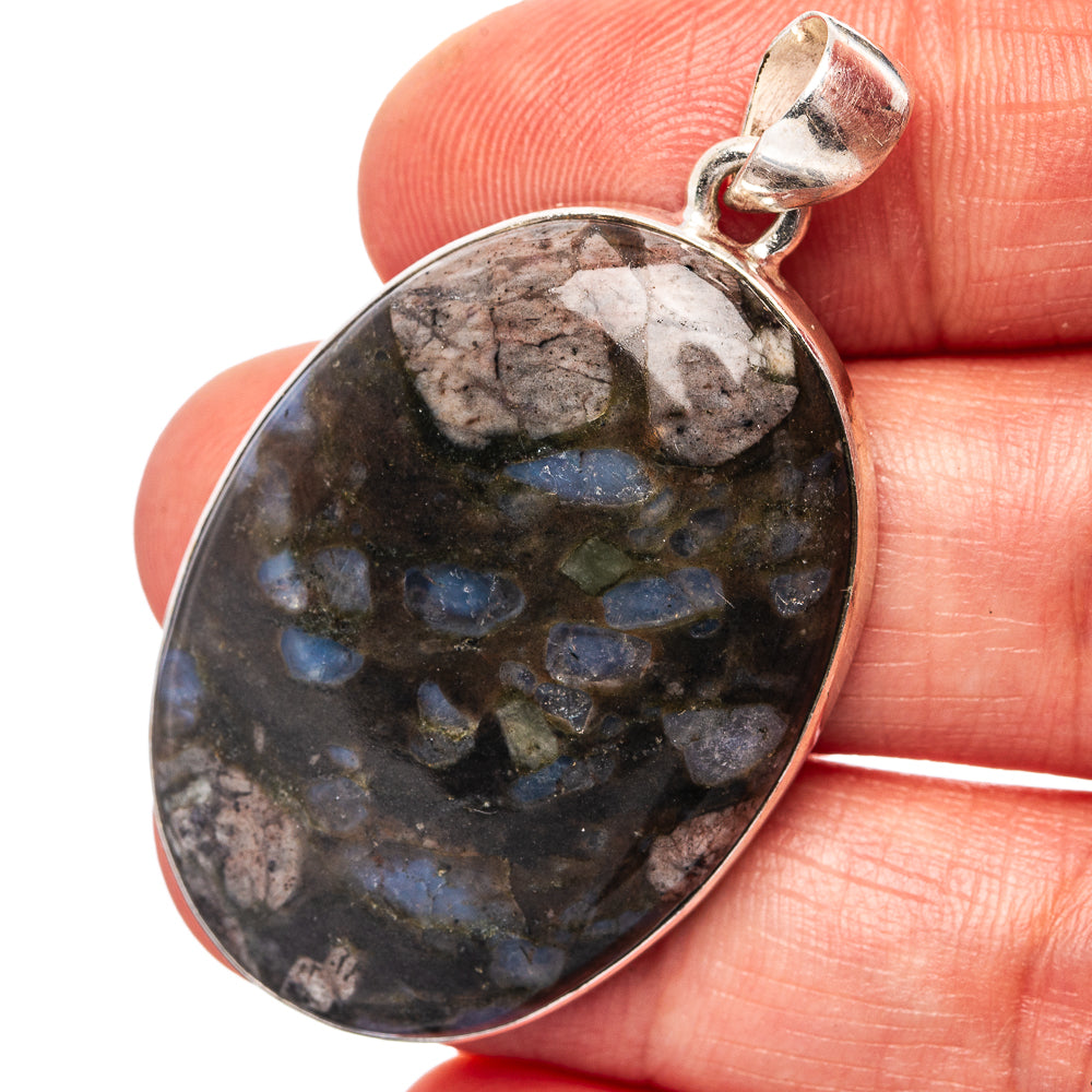 Que Sera Agate Pendant 1 3/4" (.925 Sterling Silver)