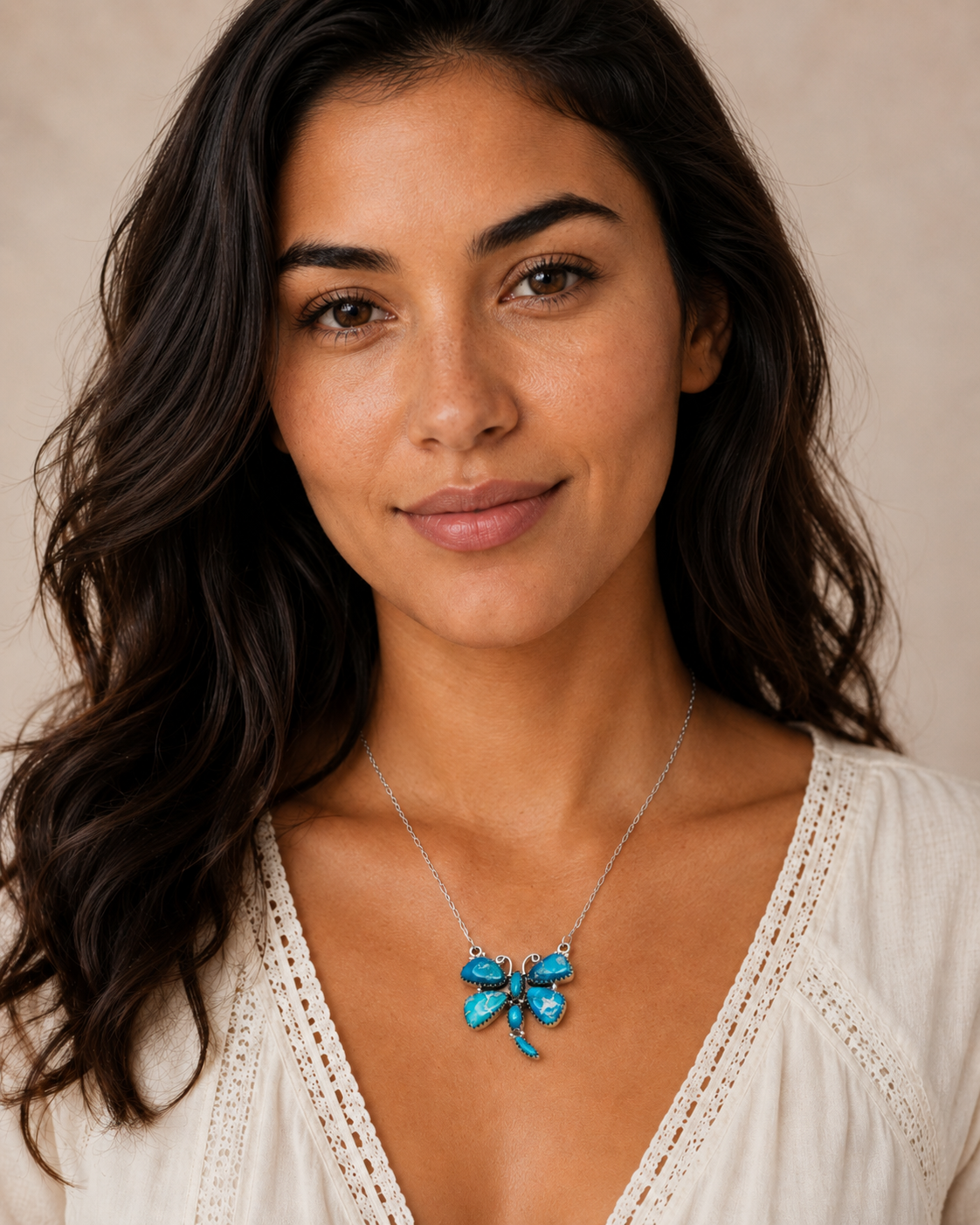 Southwestern Style White Water Turquoise Necklace 17 to 18" (.925 Sterling Silver)