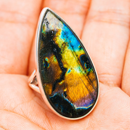 Sterling silver teardrop labradorite ring, blue-yellow flashes, open band view