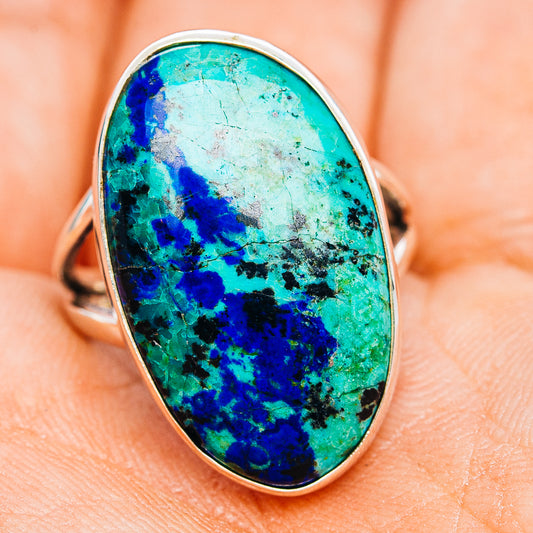 Size 7.25 .925 sterling silver oval ring with blue-green azurite cabochon.