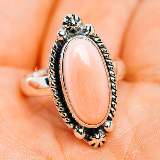 Pink conch shell oval ring, .925 sterling silver with rope edge and star settings