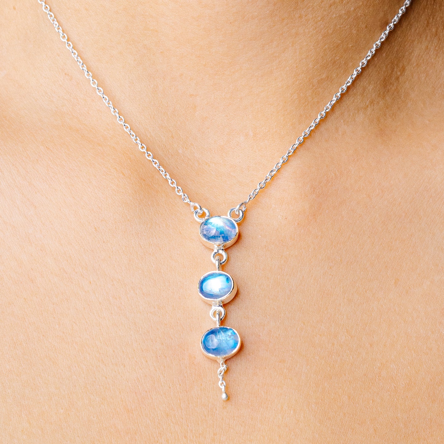 Rainbow Moonstone Necklace 16 To 17 7/8" (925 Sterling Silver) N90291