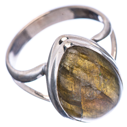 Labradorite oval ring in 925 sterling silver, side view with golden-green shimmer