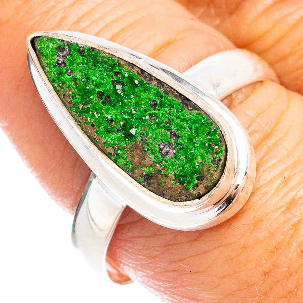 Rare Uvarovite Garnet Ring Size 9 (925 Sterling Silver) R8493