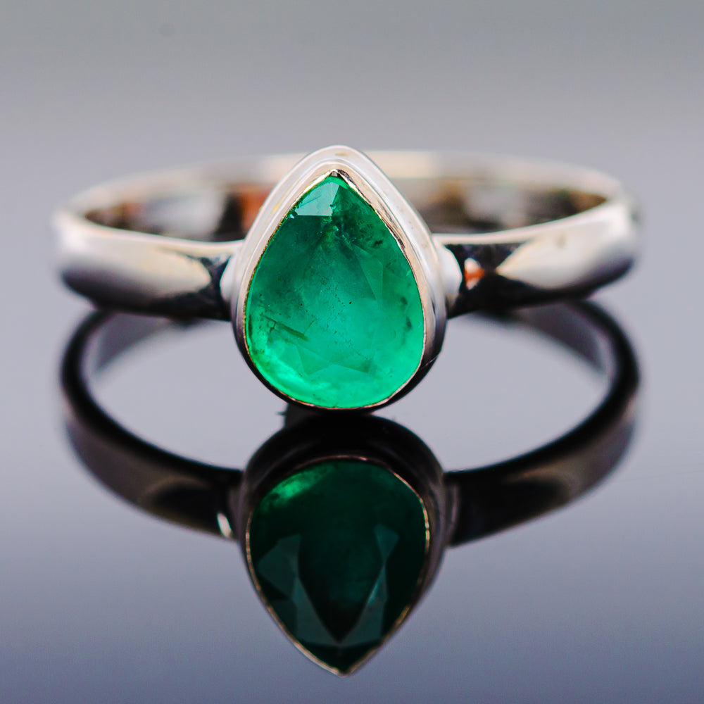 1ct Premium Zambian Emerald Ring Size 9 (.925 Sterling Silver)