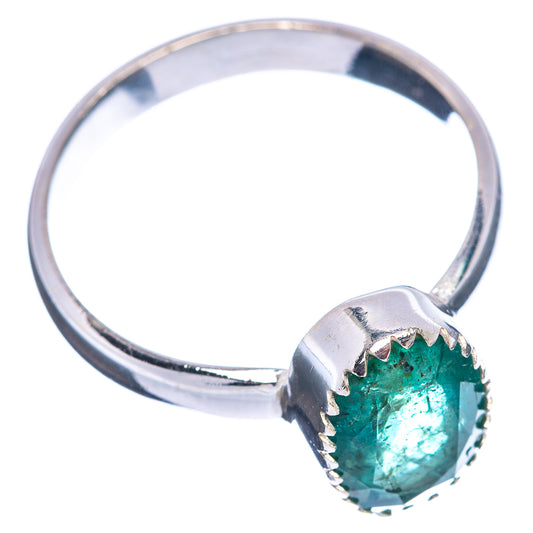 Sterling silver oval emerald ring, side view with bezel and split band