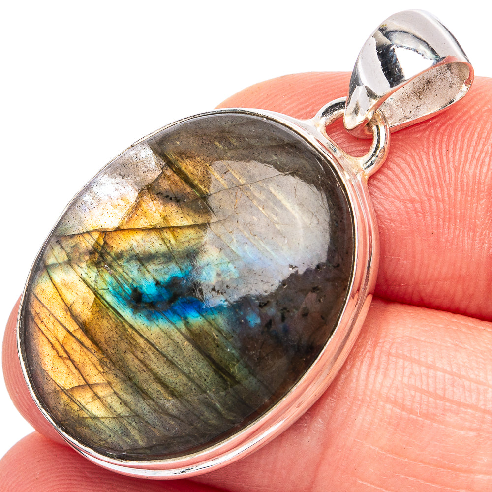 Labradorite Pendant 1 3/8" (925 Sterling Silver) P45198