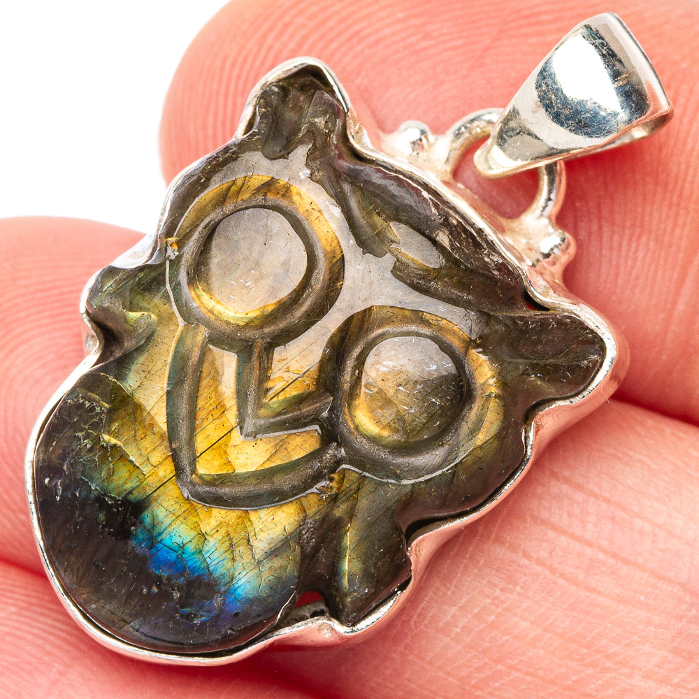 Labradorite owl pendant in 925 silver, iridescent blue-green carved stone