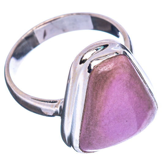 Phosphosiderite ring in .925 sterling silver with purple teardrop cabochon, side view