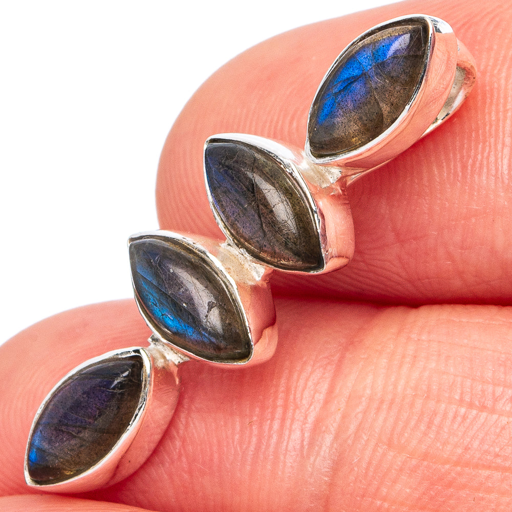 Labradorite Pendant 1 1/8" (925 Sterling Silver) P45592