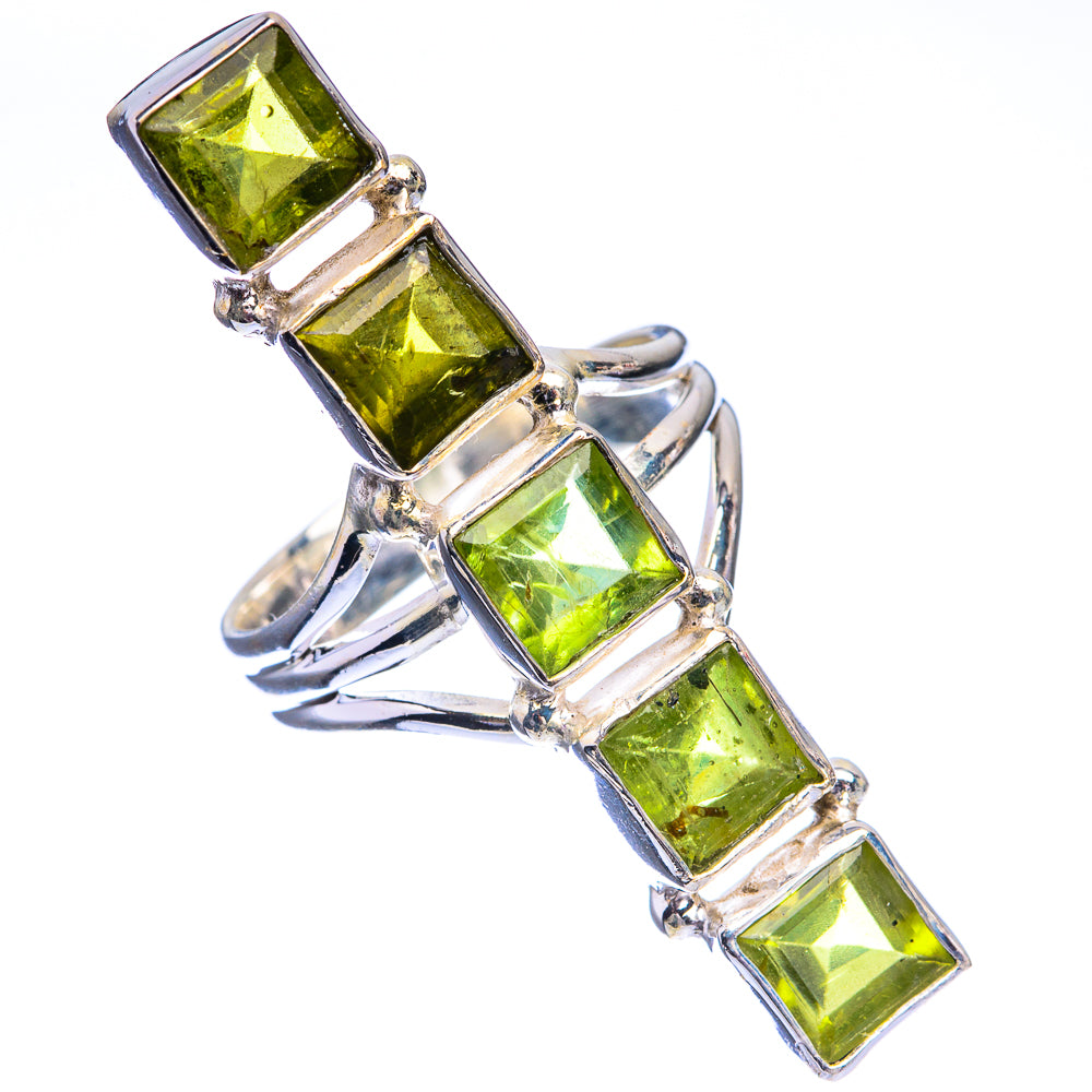 Large Peridot Ring Size 7 (925 Sterling Silver) R142217