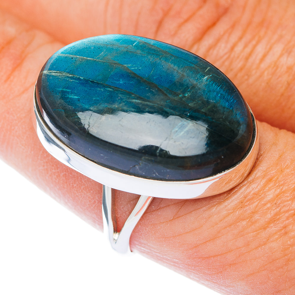 Large Premium Labradorite Ring Size 9 (.925 Sterling Silver)