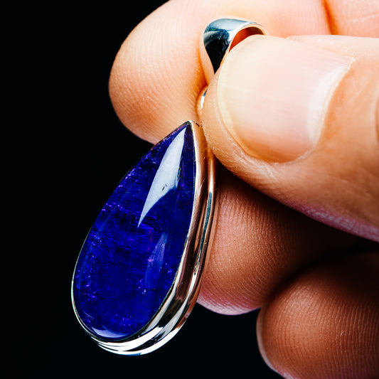 925 sterling silver teardrop tanzanite pendant, side view showing bail and metal setting