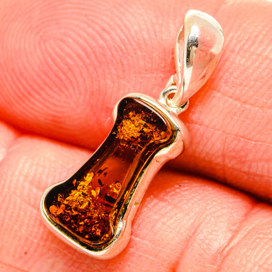 Baltic Amber Letter I Pendants handcrafted by Ana Silver Co - PD33096