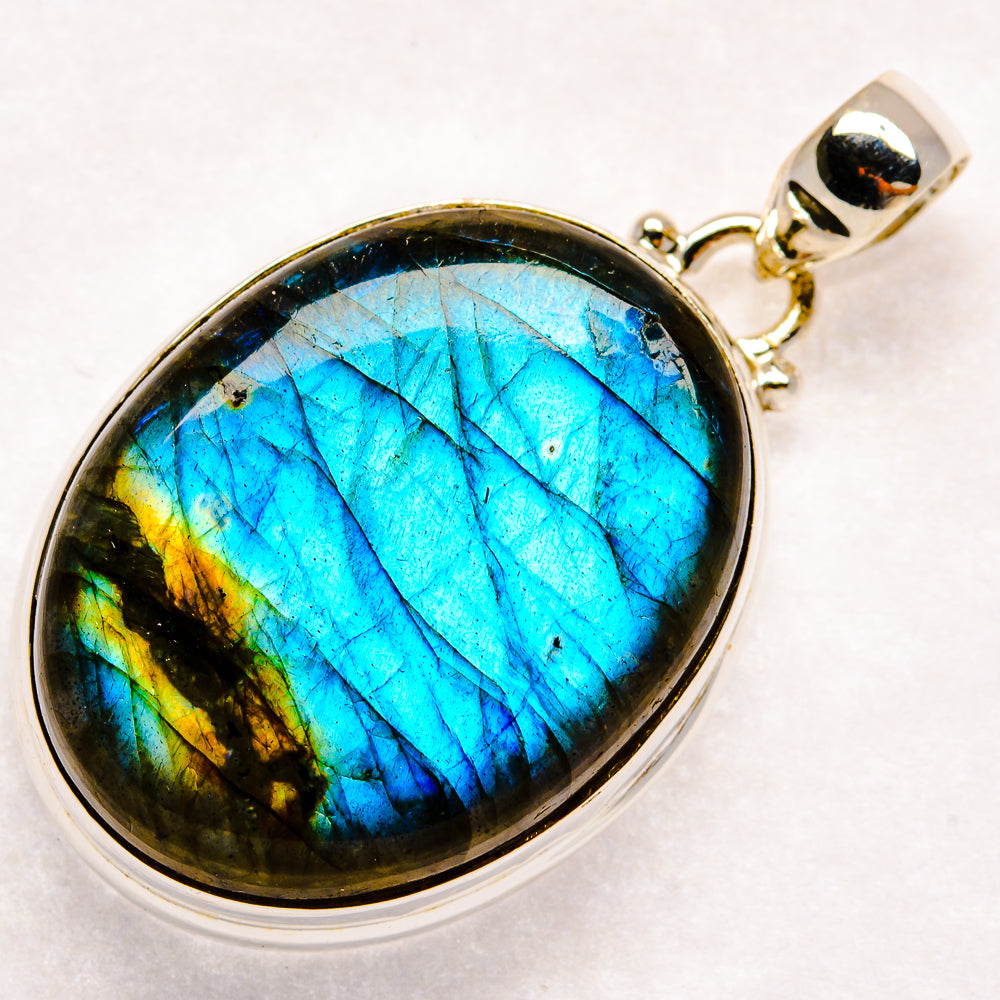 Labradorite pendant in oval blue flash with 925 sterling silver bezel
