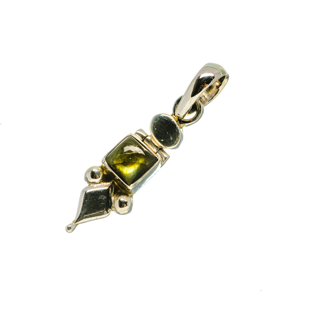 Labradorite Pendants handcrafted by Ana Silver Co - PD731500