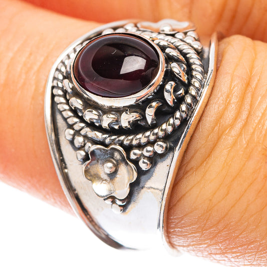 Garnet 925 Sterling Silver Ring Size 7 (925 Sterling Silver) R5435