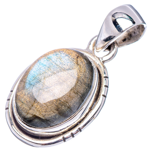 Oval labradorite pendant in .925 sterling silver with blue-gray iridescent stone