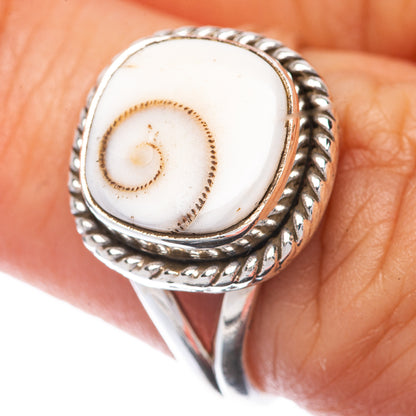 925 sterling silver eye ring with oval white stone, size 7.25
