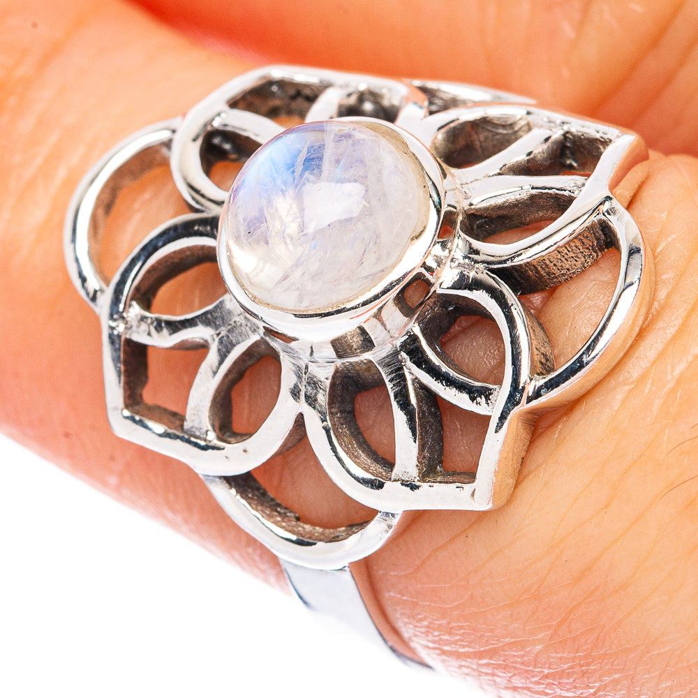 Rainbow Moonstone Ring Size 7.25 (925 Sterling Silver) R2818
