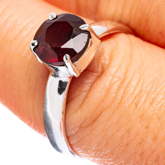 Value Garnet Ring Size 8.75 (925 Sterling Silver) R3168