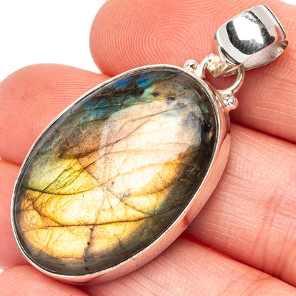 Labradorite Pendant 1 3/4" (925 Sterling Silver) P43194