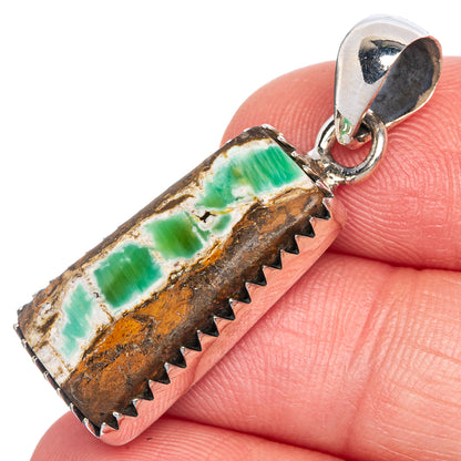 925 sterling silver variscite pendant with green stone in rectangular bezel
