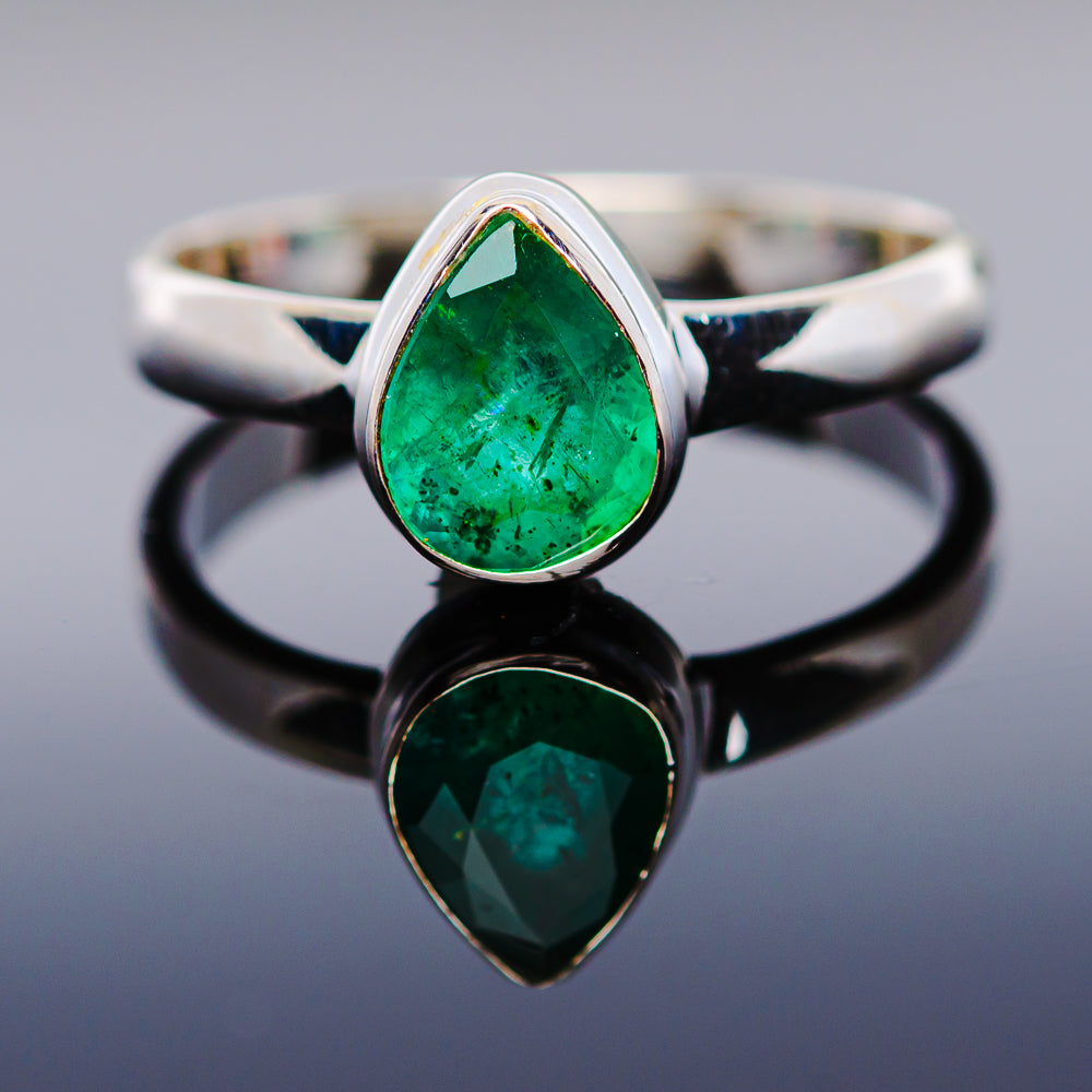 1ct Premium Zambian Emerald Ring Size 6 (.925 Sterling Silver)