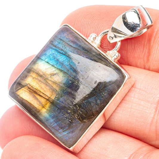 Labradorite Pendant 1 3/8" (925 Sterling Silver) P43880