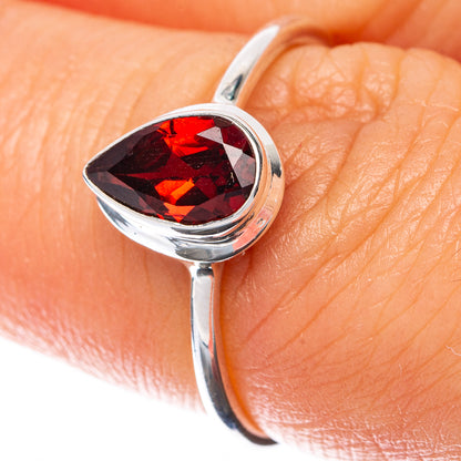 Garnet Dainty Ring Size 6.5 (925 Sterling Silver) R145000