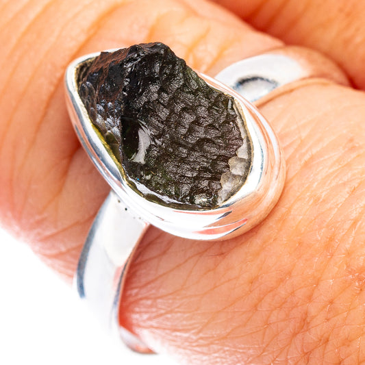 Moldavite ring in .925 sterling silver, dark green faceted stone top