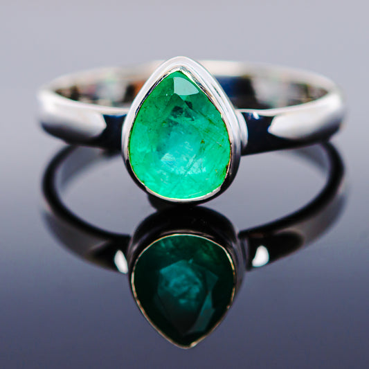 1ct Premium Zambian Emerald Ring Size 9 (.925 Sterling Silver)