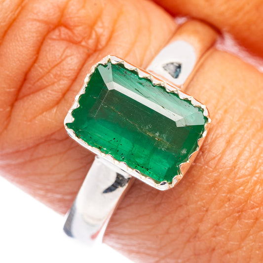 Emerald green faceted gemstone ring in .925 sterling silver, square bezel detail