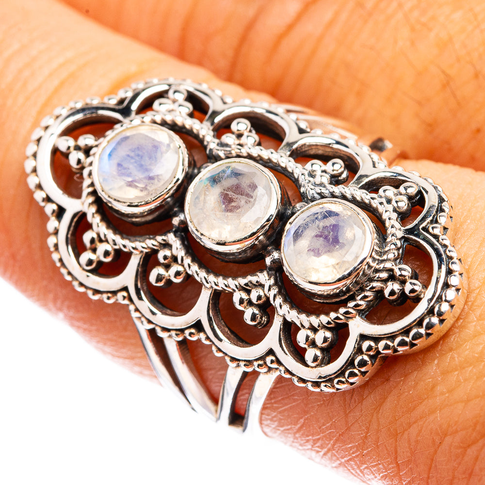 Rainbow Moonstone Ring Size 7.75 (925 Sterling Silver) R142820