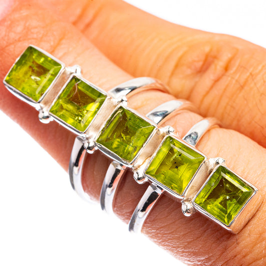 Large Peridot Ring Size 7 (925 Sterling Silver) R143056