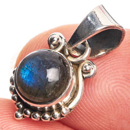 Labradorite Dainty Pendant 3/4" (925 Sterling Silver) P39138