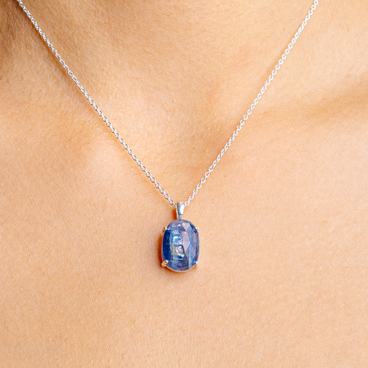 Sterling silver chain necklace with oval blue kyanite pendant