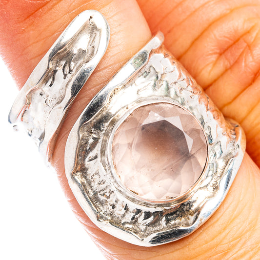 Adjustable .925 sterling silver ring with rose quartz oval bezel, open side