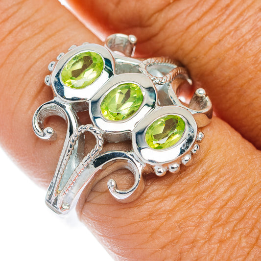 Three-stone peridot ring in .925 sterling silver, three green teardrop gemstones
