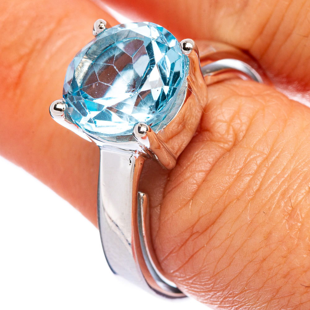 Rare Blue Topaz Ring Size 8 (925 Sterling Silver) R145951