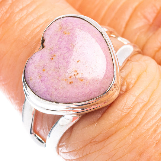 Sterling silver heart ring with purple phosphosiderite cabochon, size 6.75