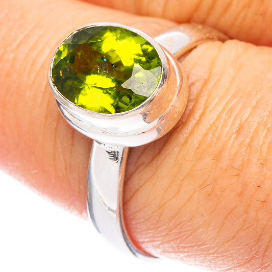 Peridot Ring Size 8.25 (925 Sterling Silver) R7309