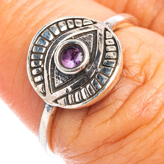 Sterling silver amethyst eye ring size 6.75 with round purple stone bezel detail