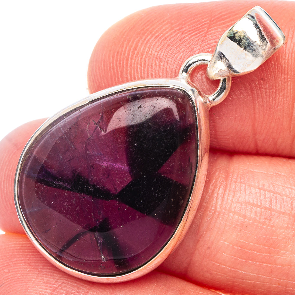 Star Amethyst Pendant 1 3/8" (925 Sterling Silver) P44238