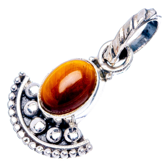 Tiger's eye pendant in .925 sterling silver with oval amber stone