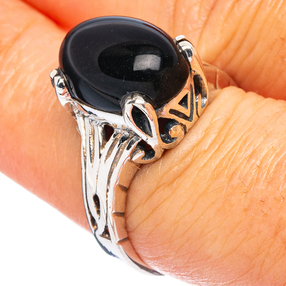 Black onyx gemstone ring with 925 sterling silver filigree side detailing, size 7.5