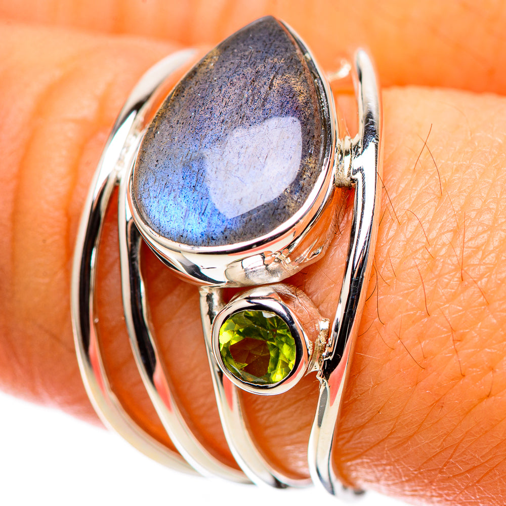 Premium Labradorite, Blue Topaz Ring Size 8 (925 Sterling Silver) RING138227