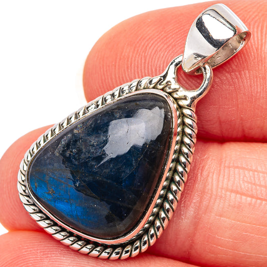 925 sterling silver labradorite pendant with blue teardrop stone and rope bezel