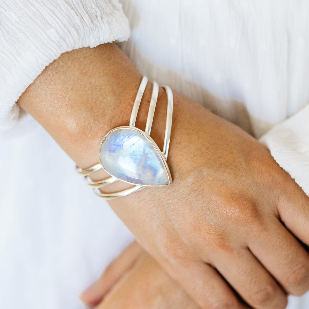 Rainbow Moonstone Cuff Bracelet (925 Sterling Silver) BR90250